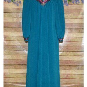 Vintage 70's Vanity Fair Embroidered Housecoat Mumu Velour Robe Pockets Size S